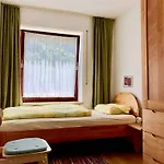 Gaestehaus Am Buchenbichl Apartamento *